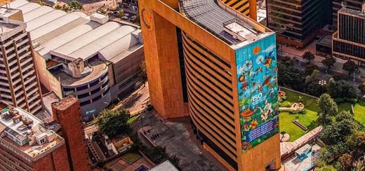 Bogotá contratará crédito externo por $1 billón con Bbva España para fortalecer la infraestructura y dotar al sector salud