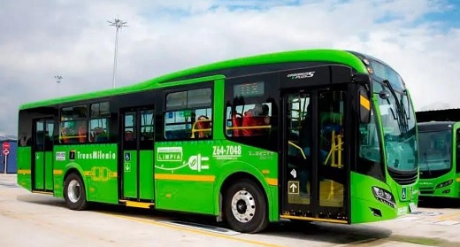 Ingleses se traspasaron concesiones de 259 buses verdes en Bogotá; Ashmore vendió a John Laing Group concesiones Electribus