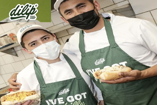 Por un mes, restaurante bogotano Dilip cambió a un establecimiento especializado en pollo frito típico del sur de Estados Unidos