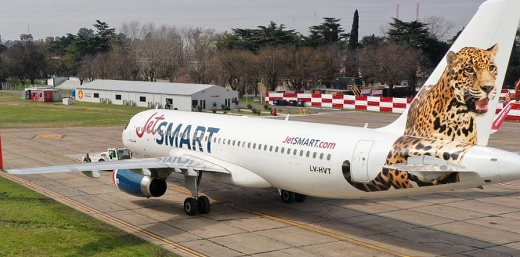 Chilena de ultra bajo costo Jetsmart (que disputa Viva a Avianca) pidió en Colombia que autorice ingreso de American como su socia minoritaria