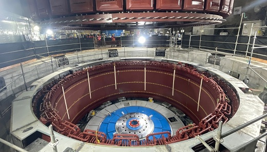 Empresas Públicas de Medellín instaló este jueves el rotor (la pieza más pesada) de la cuarta unidad de generación de energía de Hidroituango