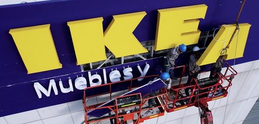 Ikea despliega por primera vez su logo en la fachada de Mallplaza NQS de Bogotá
