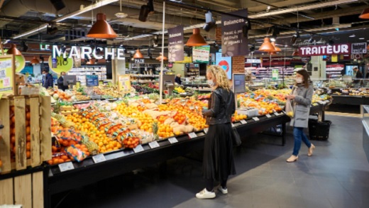 Grupo Casino sigue de liposucción: anunció la venta por 1.350 millones de euros de 288 tiendas a Auchan e Intermarché