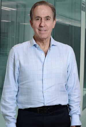 Deloitte informó a la compañía, que a su vez lo reportó a la Comisión de Valores de Estados Unidos, que retira su informe de auditoría sobre los estados financieros consolidados de la compañía al 31 de diciembre de 2022 y 2021 y para cada uno de los tres años del período terminado el 31 de diciembre de 2022, emitido el 12 de mayo de 2023. Sin embargo el Comité de Auditoría no ha determinado que esos estados financieros contengan un error material o requieran una reexpresión. Sin embargo, la “investigación continúa y la compañía espera tomar una determinación final con respecto a los estados financieros lo más rápido posible”. El lío está relacionado con un préstamo de partes relacionadas de 2012 por un monto de US$2.5 millones, que ha estado pendiente al menos hasta diciembre de 2023, como ha venido contando Primera Página.