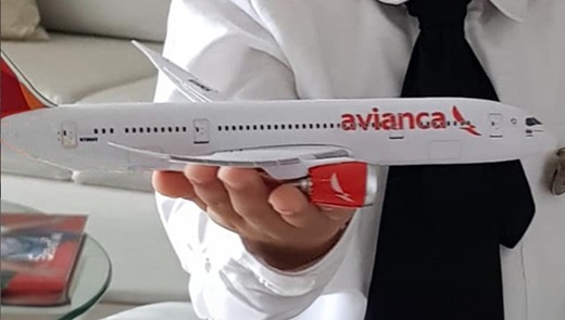 Fitch pide a Avianca cuidar su estructura de capital y le advierte que enfrenta desafíos para probar su nuevo modelo comercial en diferentes escenarios macro