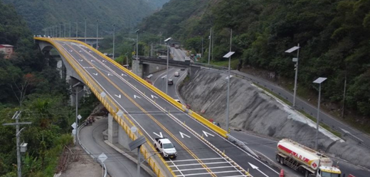 El viaducto en el kilómetro 58 de la Vía al Llano: la papa caliente que nadie quiere porque es un riesgo, en medio de controversia por su inclinación