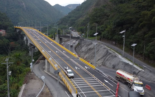 El viaducto en el kilómetro 58 de la Vía al Llano: la papa caliente que nadie quiere porque es un riesgo, en medio de controversia por su inclinación