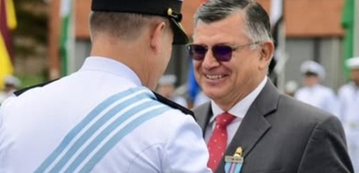 Acusado vicealmirante (en retiro) José Ricardo Hurtado Chacón por dejar en libertad a tres narcos: ¡estaba de subdirector de la Ungrd!