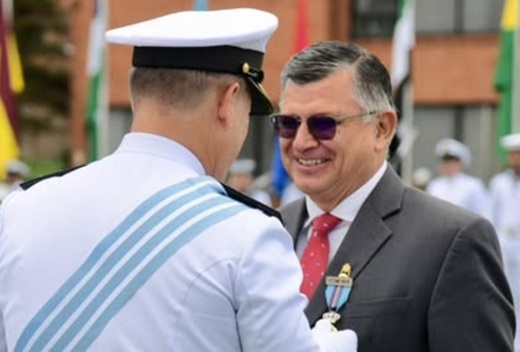 Acusado vicealmirante (en retiro) José Ricardo Hurtado Chacón por dejar en libertad a tres narcos: ¡estaba de subdirector de la Ungrd!